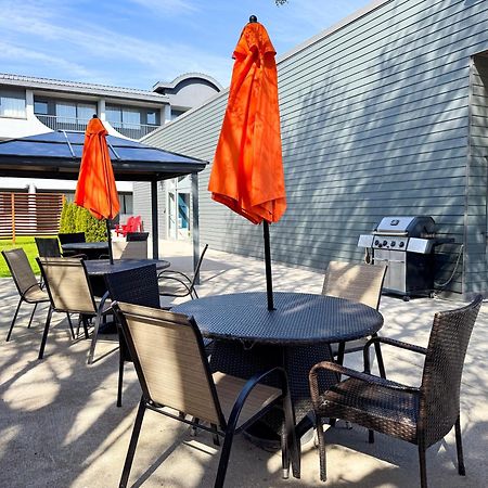 Comfort Suites Kingston Central Zewnętrze zdjęcie