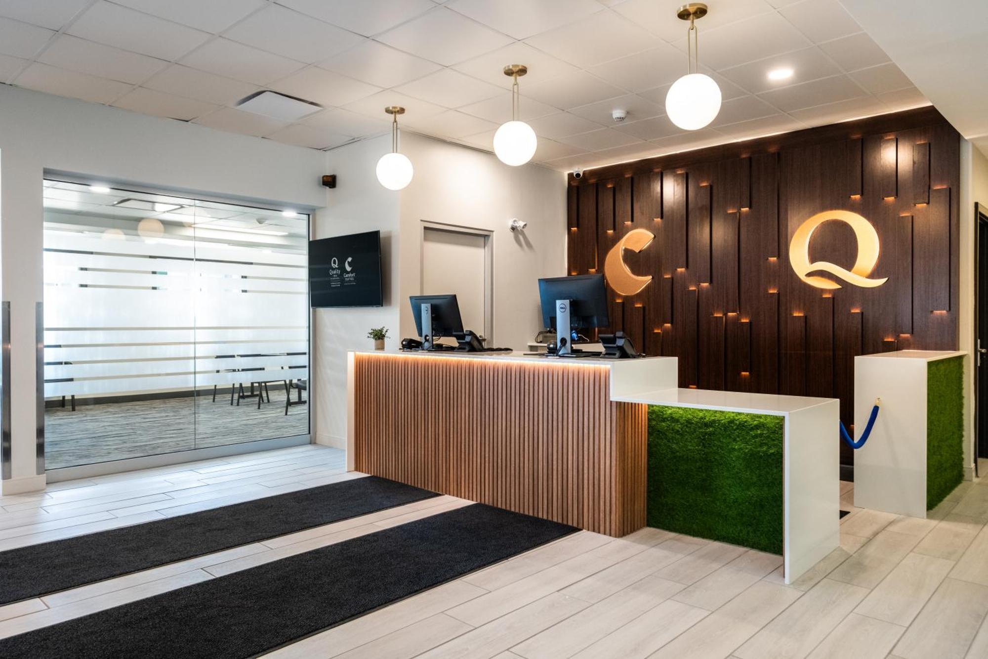 Comfort Suites Kingston Central Zewnętrze zdjęcie